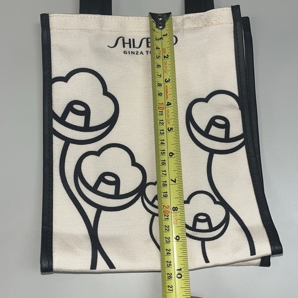 Shiseido small cream / black tote with handles, preowned - Picture 10 of 11